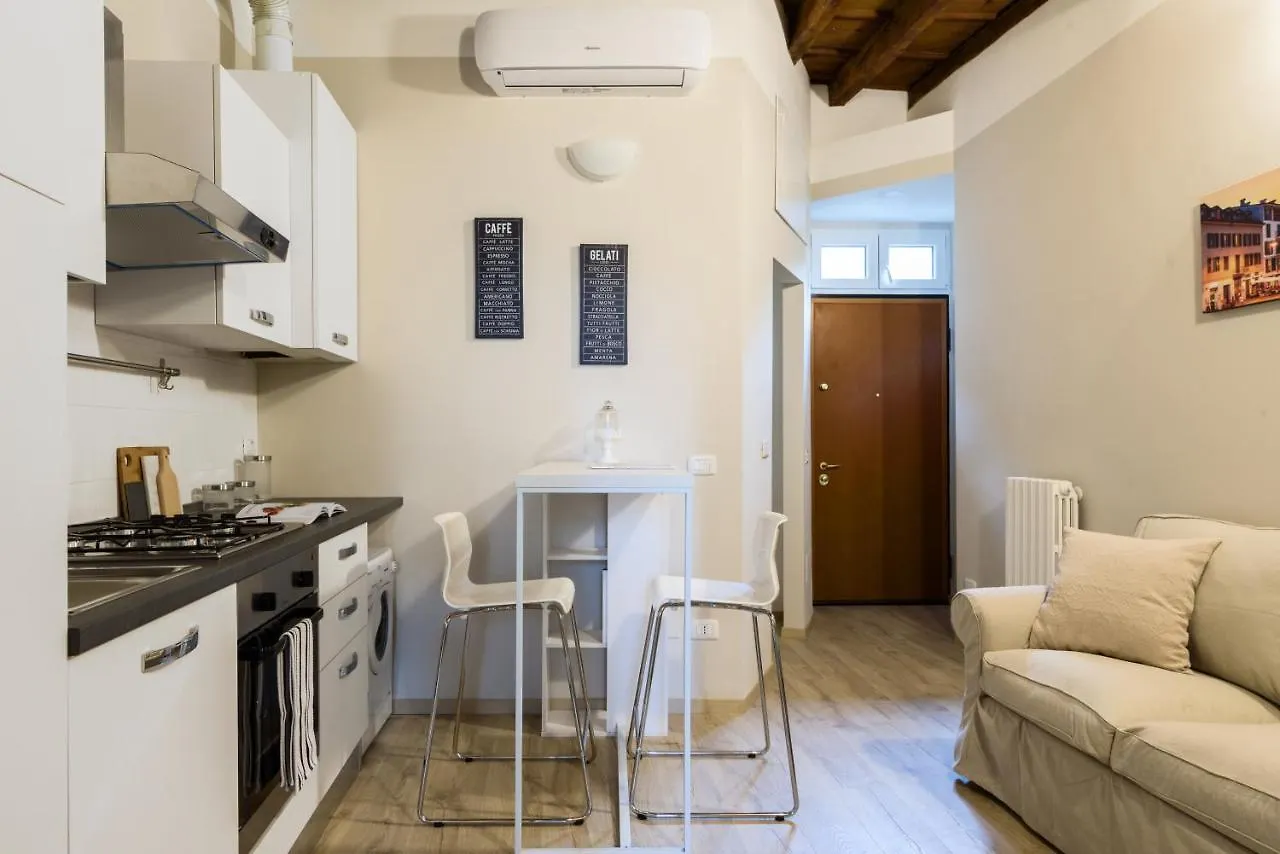 ALTIDO Gracious Navigli Flat Appartamento Milano